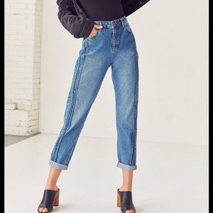 Urban outfitters BDG Mom Jeans - medium wash